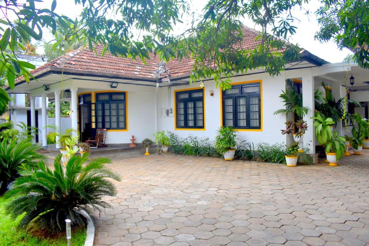 Old Park Villa Jaffna Bagian luar foto