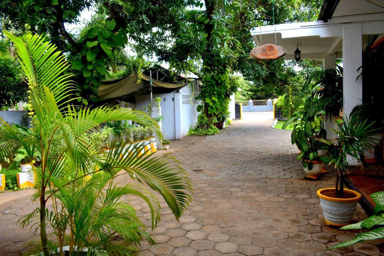 Old Park Villa Jaffna Bagian luar foto