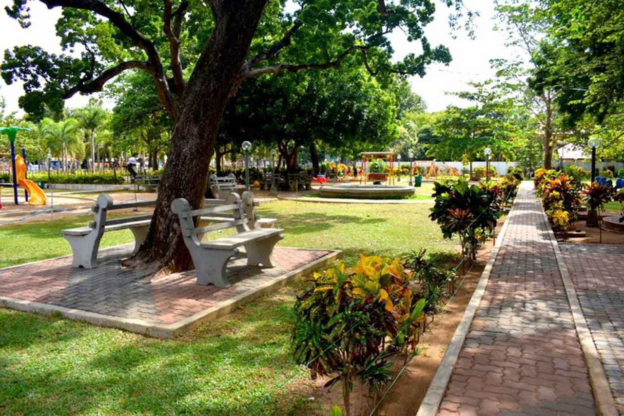Old Park Villa Jaffna Bagian luar foto